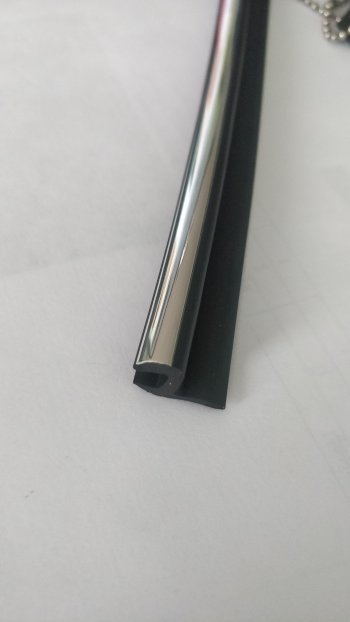 108 р. Универсальный уплотнитель FlexLine (жесткий 8 mm U-LIP, хромированная полоса, 1 погонный метр) Buick Envision рестайлинг (2017-2020)  с доставкой в г. Чебоксары. Увеличить фотографию 4