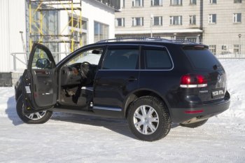 3 079 р. Накладки на внутренние пороги дверей RA  Volkswagen Touareg  1 GP (2006-2010) рестайлинг  с доставкой в г. Чебоксары. Увеличить фотографию 2
