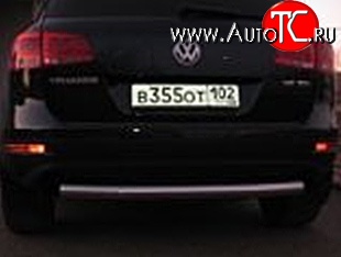 7 699 р. Защита заднего бампера d76 мм Металл Дизайн Volkswagen Touareg 2 NF дорестайлинг (2010-2014) (полированная нержавейка)  с доставкой в г. Чебоксары